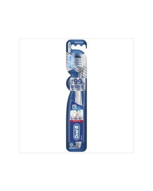 Oral-B - Cross Action 7 Benefits Toothbrush - 1 pezzo