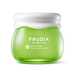 Stylevana - Vana Blog - Beauty Review Youtube Cassandra Bankson - FRUDIA - Green Grape Pore Control Cream
