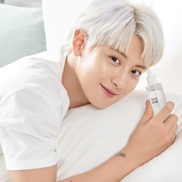 EXO Chanyeol Nacific Phyto Niacin Whitening Essence