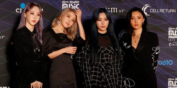 Black and White Contrast Trend Banner- Mamamoo