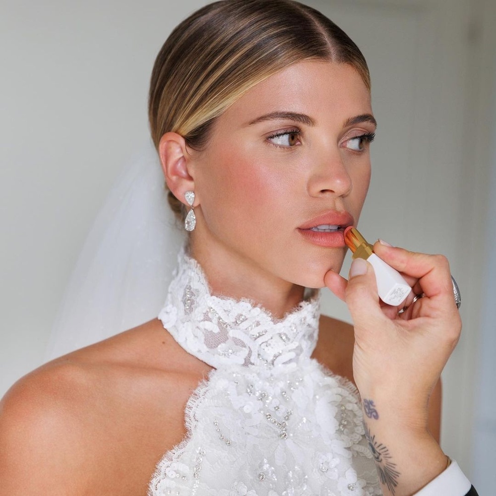 sofia richie wedding makeup look